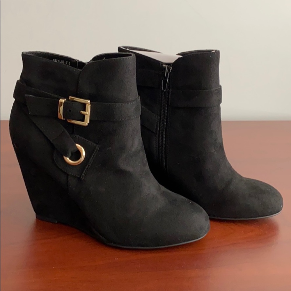 New black zipper booties